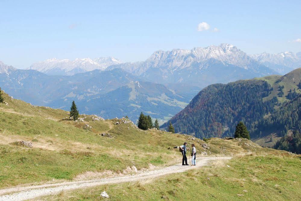 Romantik Aparthotel Sonnleitn Sankt Johann in Tirol Esterno foto